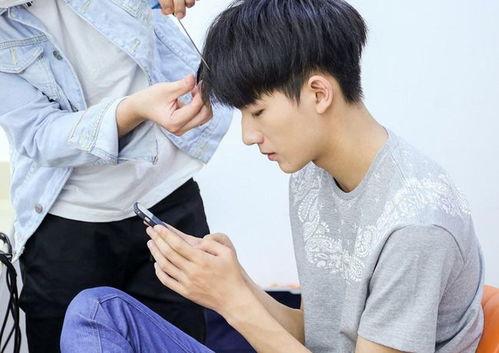 李宏毅近期爆料视频大全,揭秘娱乐圈幕后真相 第2张 李宏毅近期爆料视频大全,揭秘娱乐圈幕后真相 第2张